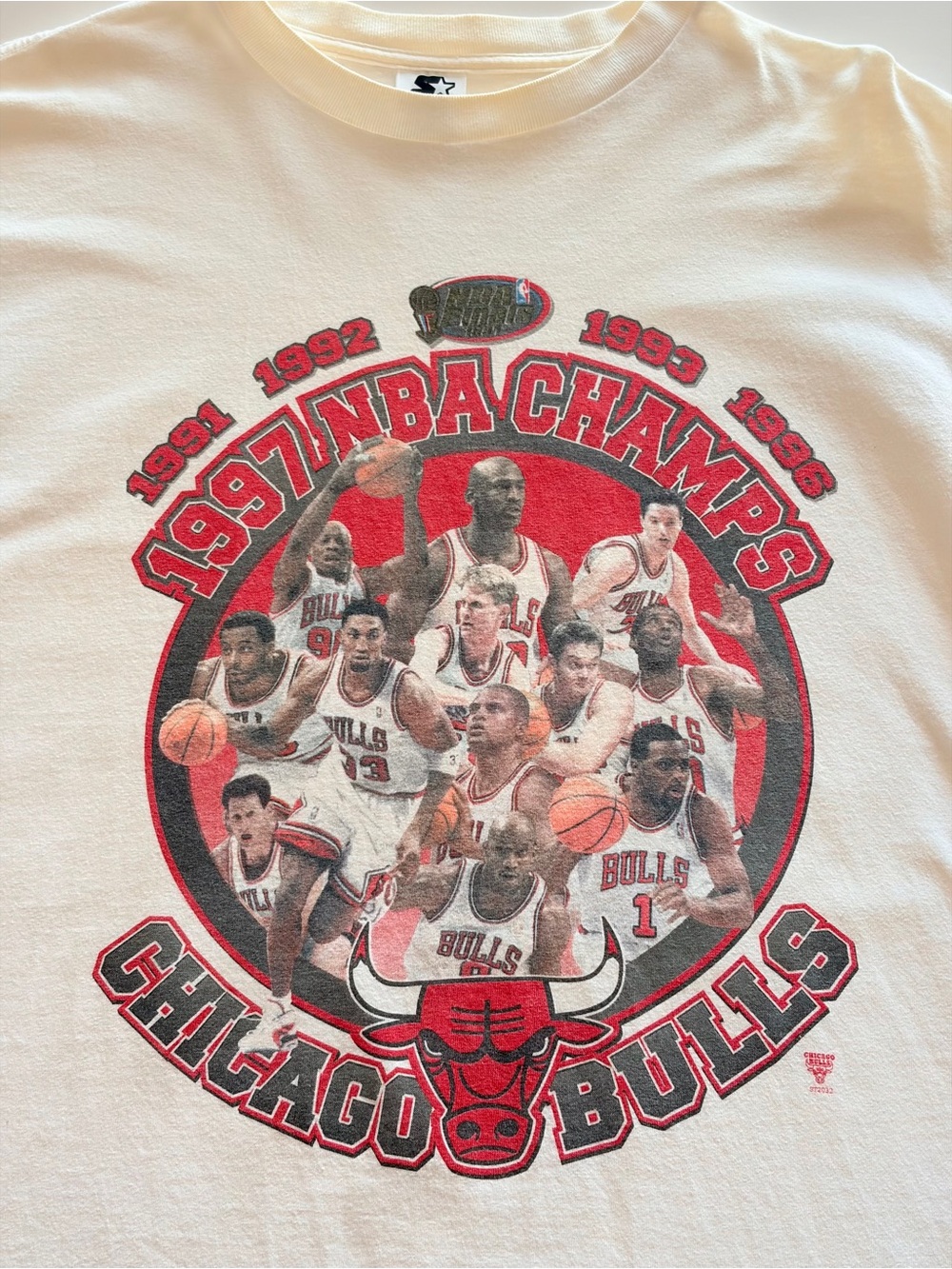 Chicago Bulls 1997 NBA Champs Graphic Tee - White/Red Starter NBA Finals VTG LG
